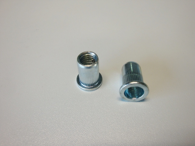 m10 Flat head knurled insert nut